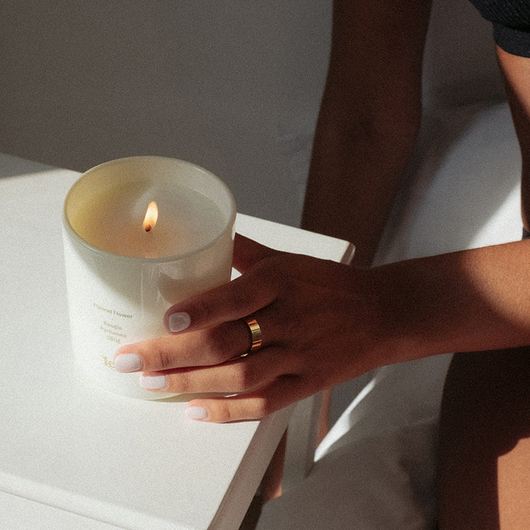 Leif Flannel Flower Candle 280g