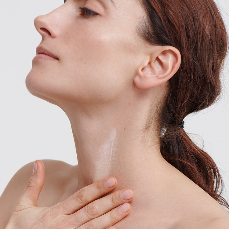 Dr. Hauschka Regenerating Neck & Decollete Cream 40ml