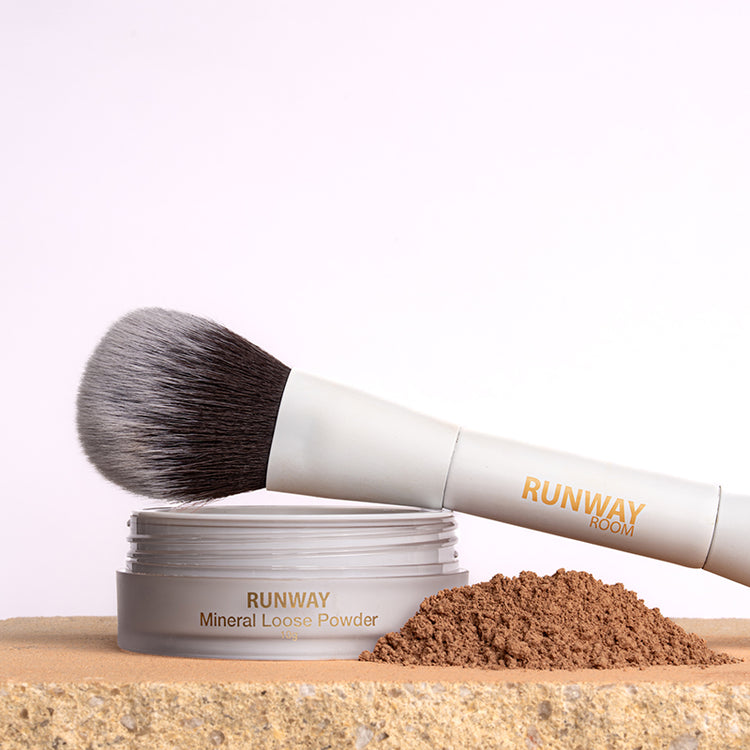 Runway Room Base Blur Mineral Loose Powder 10g