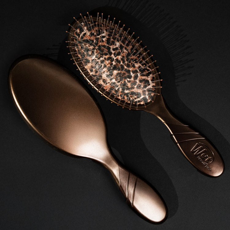 The Wet Brush Pro Patterned Poised - Leopard