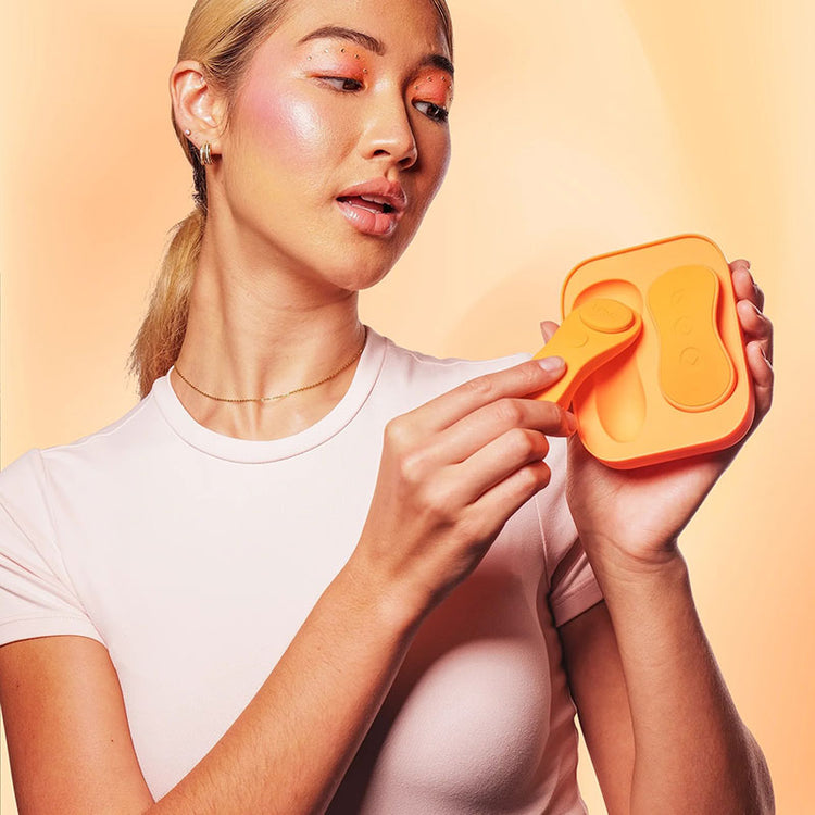 VUSH Luna Wearable Remote Vibrator