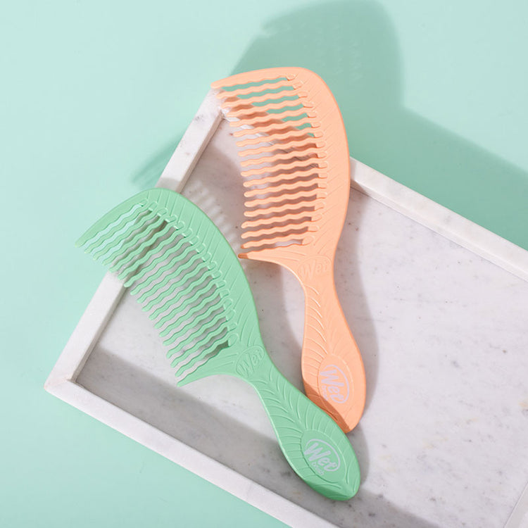 The Wet Brush Go Green Comb - Tea Tree Oil