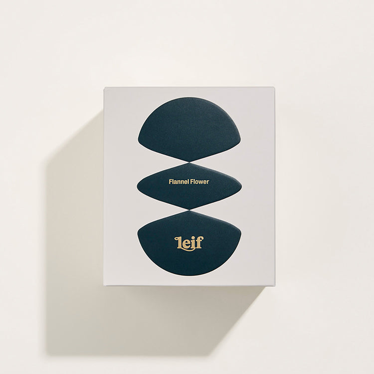 Leif Flannel Flower Candle 280g