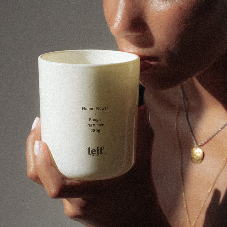 Leif Flannel Flower Candle 280g