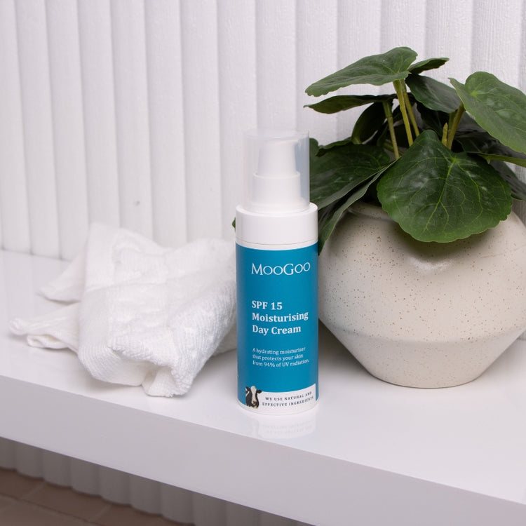 MooGoo SPF 15 Moisturising Day Cream 75g