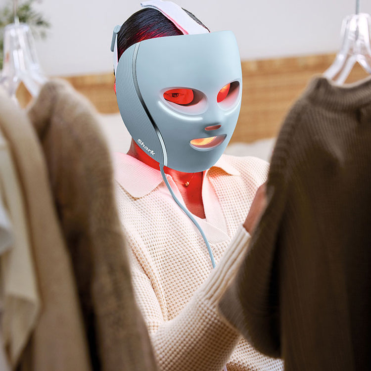 Shark CryoGlow™ Cooling + LED Face Mask - Blue Frost