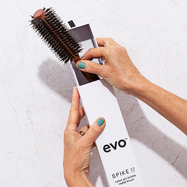 evo Bruce 22 Natural Bristle Radial Brush